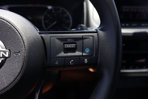 Used 2023 Nissan Rogue SV image 27