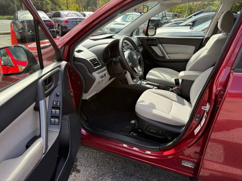 Used 2017 Subaru Forester 2.5i Premium w/ All-Weather Package image 8