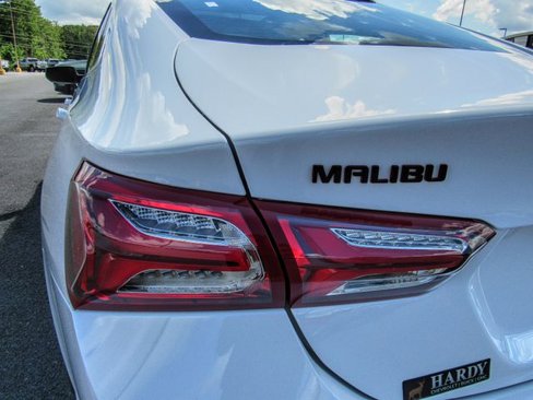 New 2025 Chevrolet Malibu LT w/ Redline Edition image 6