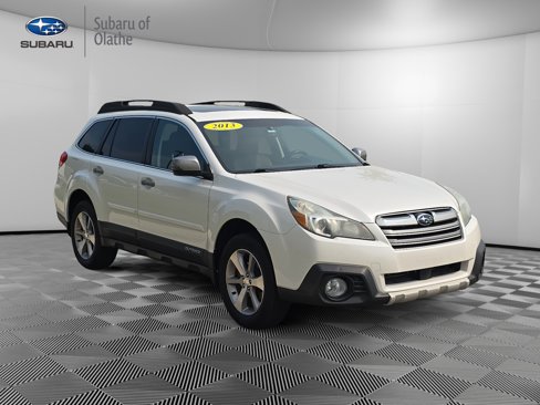 Used 2013 Subaru Outback 2.5i Limited w/ Special Appearance Pkg image 1