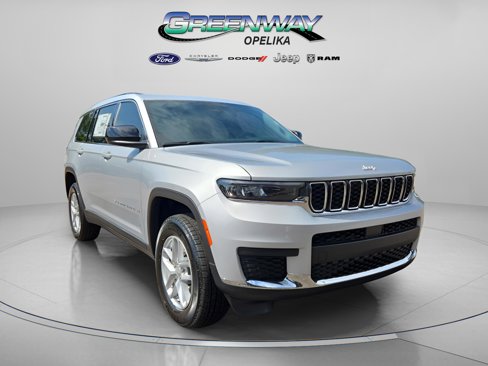 New 2025 Jeep Grand Cherokee L Laredo image 1