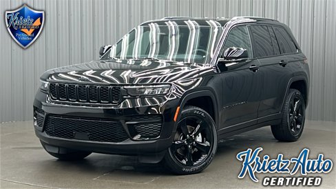 Used 2023 Jeep Grand Cherokee Altitude image 1
