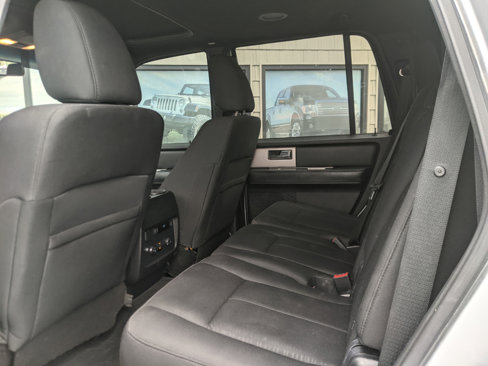Used 2017 Ford Expedition XLT image 15