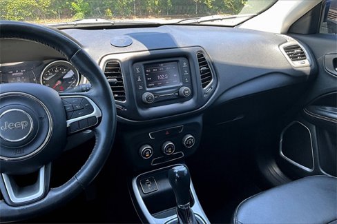 Used 2018 Jeep Compass Latitude image 9