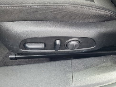 Used 2020 Chevrolet Malibu LT image 19