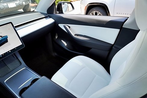 Used 2022 Tesla Model Y Performance image 23