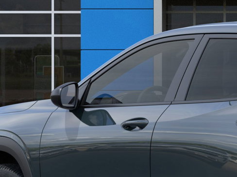 New 2025 Chevrolet Trax LS image 12