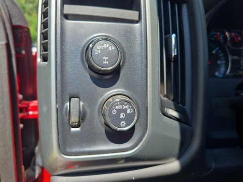 Used 2018 Chevrolet Silverado 1500 LT w/ All Star Edition image 24