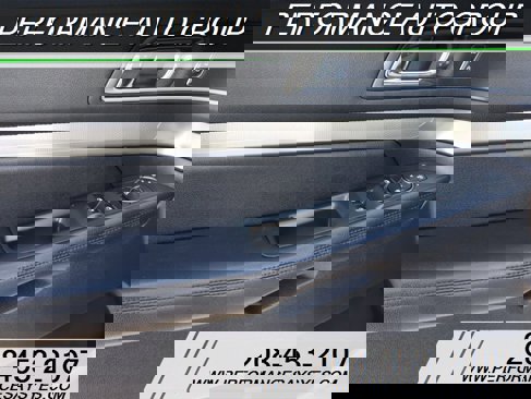 Used 2018 Ford Explorer XLT image 19