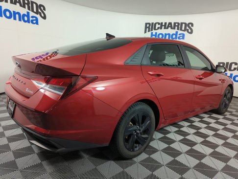 Used 2023 Hyundai Elantra SEL image 5