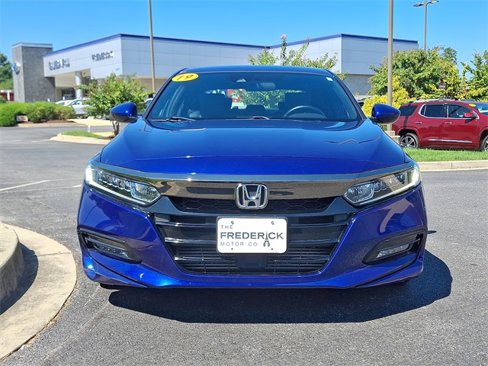 Used 2019 Honda Accord Sport image 2