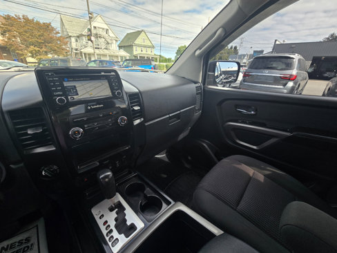 Used 2015 Nissan Titan SV w/ SV Value Truck Package image 9