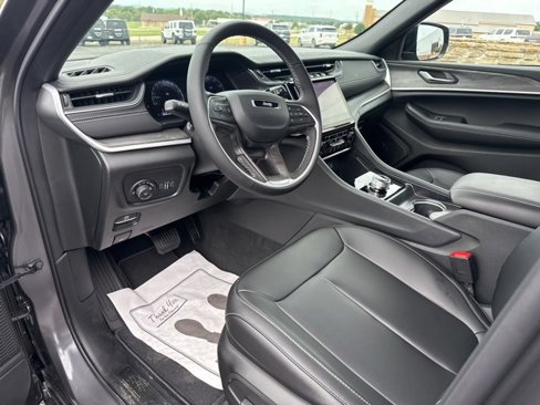 New 2025 Jeep Grand Cherokee Limited image 23