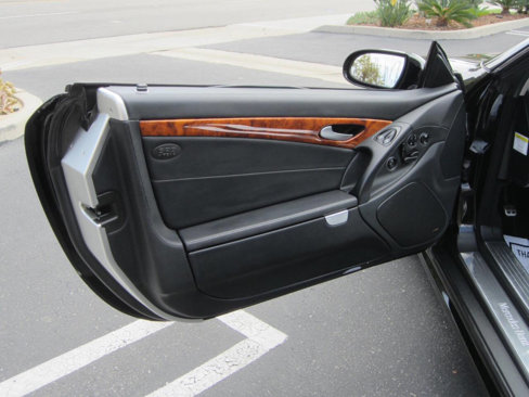 Used 2007 Mercedes-Benz SL 550 w/ AMG Sport Pkg image 25