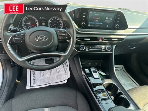 Used 2021 Hyundai Sonata SEL w/ Preferred Accessory Package image 10