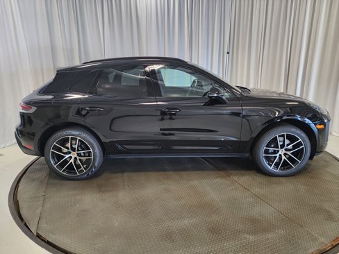 New 2025 Porsche Macan image 31