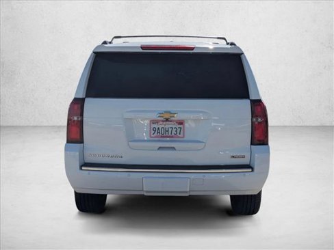 Used 2018 Chevrolet Suburban Premier image 7