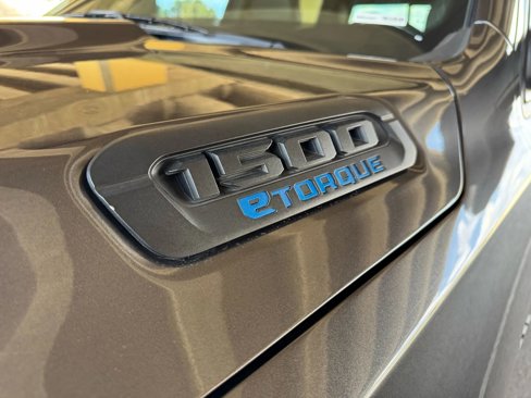 Used 2021 RAM 1500 Big Horn image 9