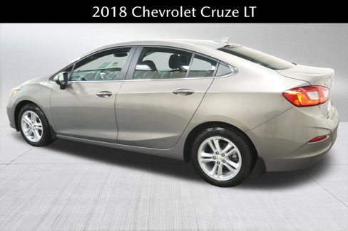 Used 2018 Chevrolet Cruze LT w/ Convenience Package image 8