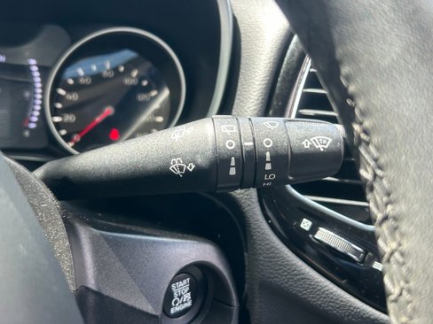 Used 2021 Jeep Compass Latitude image 38