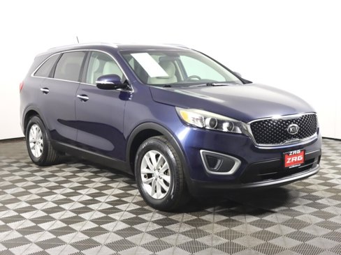 Used 2017 Kia Sorento LX image 6