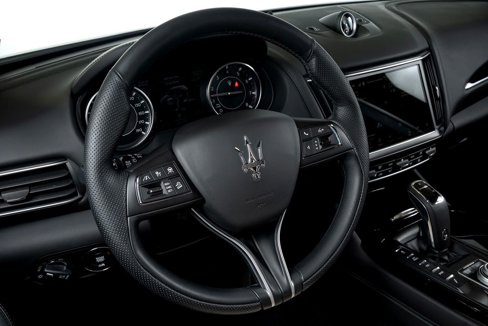 Used 2022 Maserati Levante GT image 31