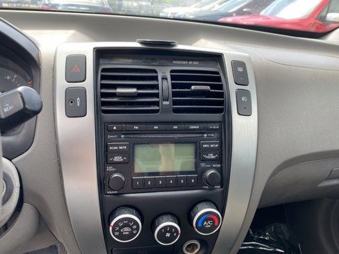 Used 2009 Hyundai Tucson SE image 12