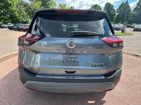 Used 2021 Nissan Rogue SV image 4