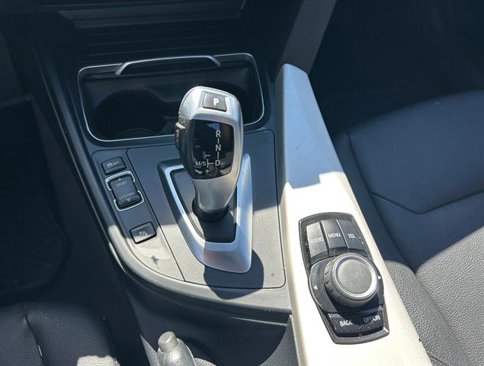 Used 2016 BMW 320i Sedan image 12