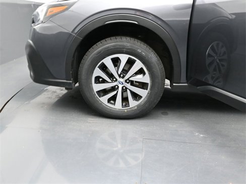Certified 2022 Subaru Outback Premium image 11