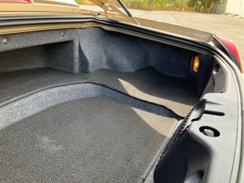 Used 2005 Ford Thunderbird image 15