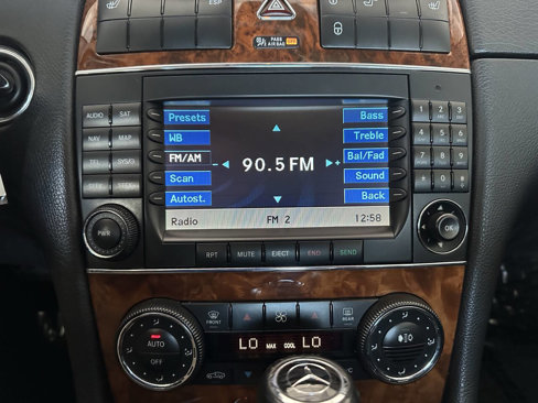 Used 2009 Mercedes-Benz CLK 350 Coupe image 27
