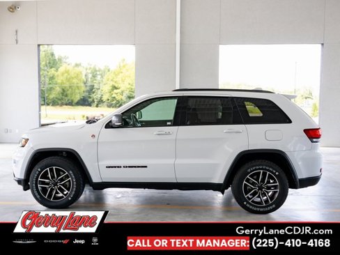 Used 2021 Jeep Grand Cherokee Trailhawk image 4