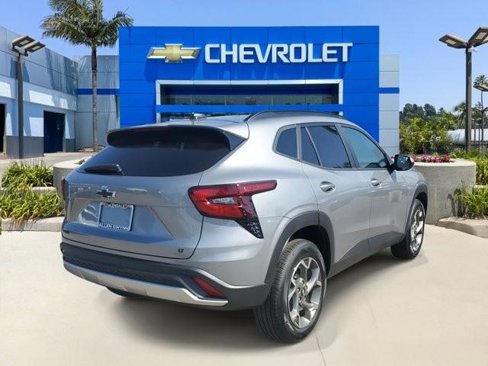 New 2025 Chevrolet Trax LT w/ Driver Confidence Package image 4