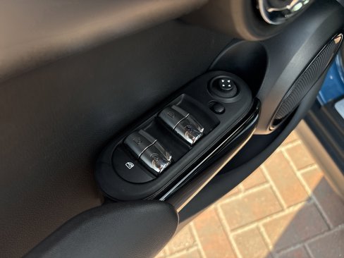 Certified 2022 MINI Cooper S image 15