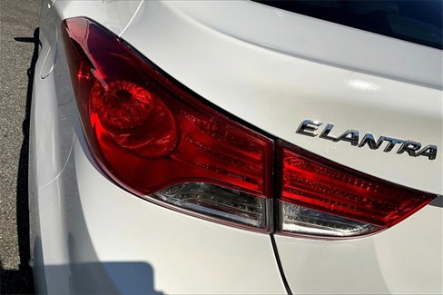 Used 2013 Hyundai Elantra GLS w/ Preferred Pkg image 27