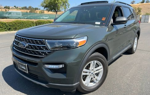 Used 2022 Ford Explorer XLT w/ Equipment Group 202A image 1