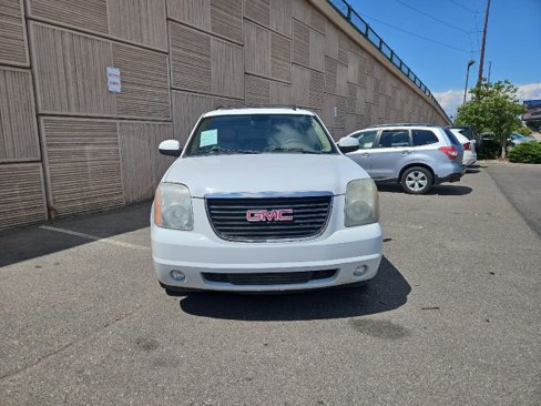 Used 2011 GMC Yukon XL SLT w/ SLT-2 Equipment Package image 5