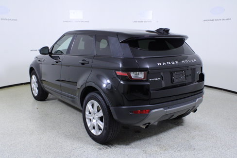 Used 2018 Land Rover Range Rover Evoque SE image 5