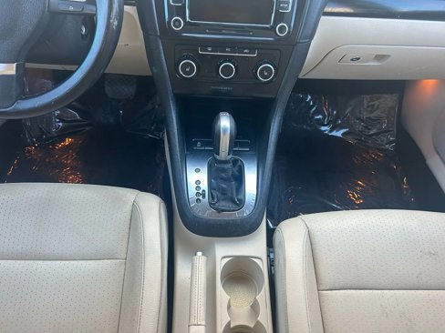 Used 2014 Volkswagen Jetta TDI image 25