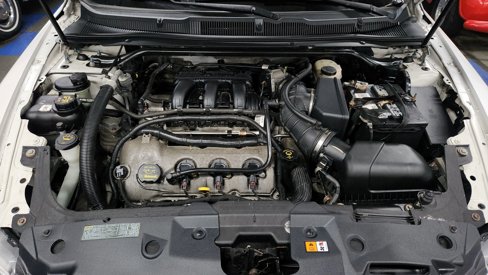 Used 2010 Ford Taurus Limited image 44