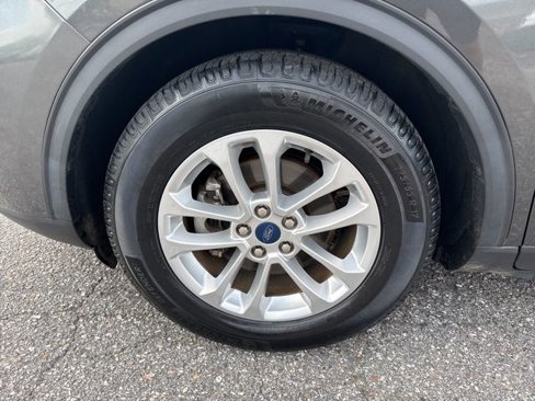 Used 2020 Ford Escape SE image 14