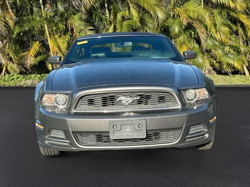 Used 2014 Ford Mustang Premium image 2