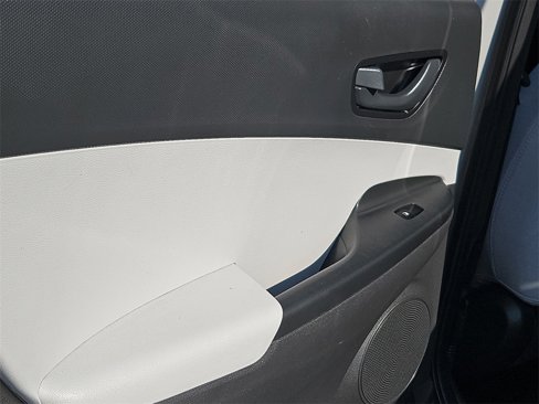 Used 2023 Hyundai Kona SEL image 15