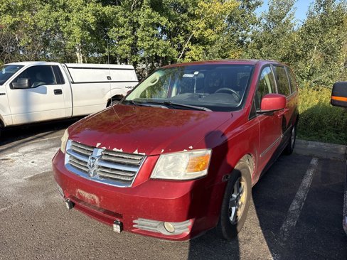 Used 2008 Dodge Grand Caravan SXT w/ Flexible Seating Group image 2