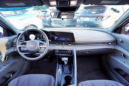 Certified 2024 Hyundai Elantra SEL image 17