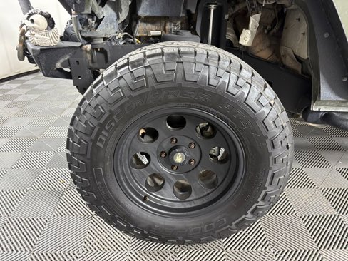 Used 2015 Jeep Wrangler Sahara w/ Connectivity Group image 10