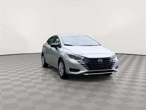Used 2025 Nissan Versa S w/ Trunk Package image 2