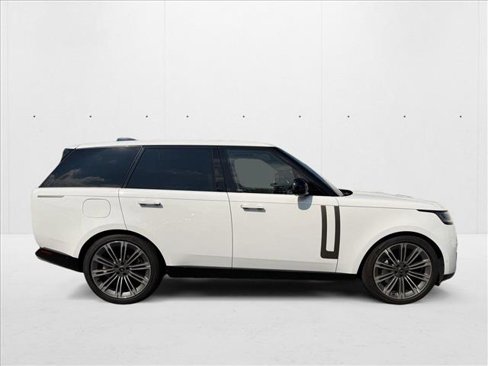 Used 2024 Land Rover Range Rover SE image 7