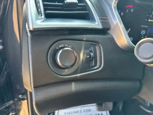 Used 2014 Cadillac SRX Luxury image 18